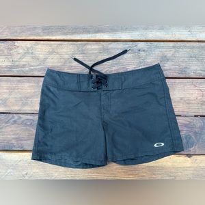 Women’s Black Oakley Board Shorts Size 7/8